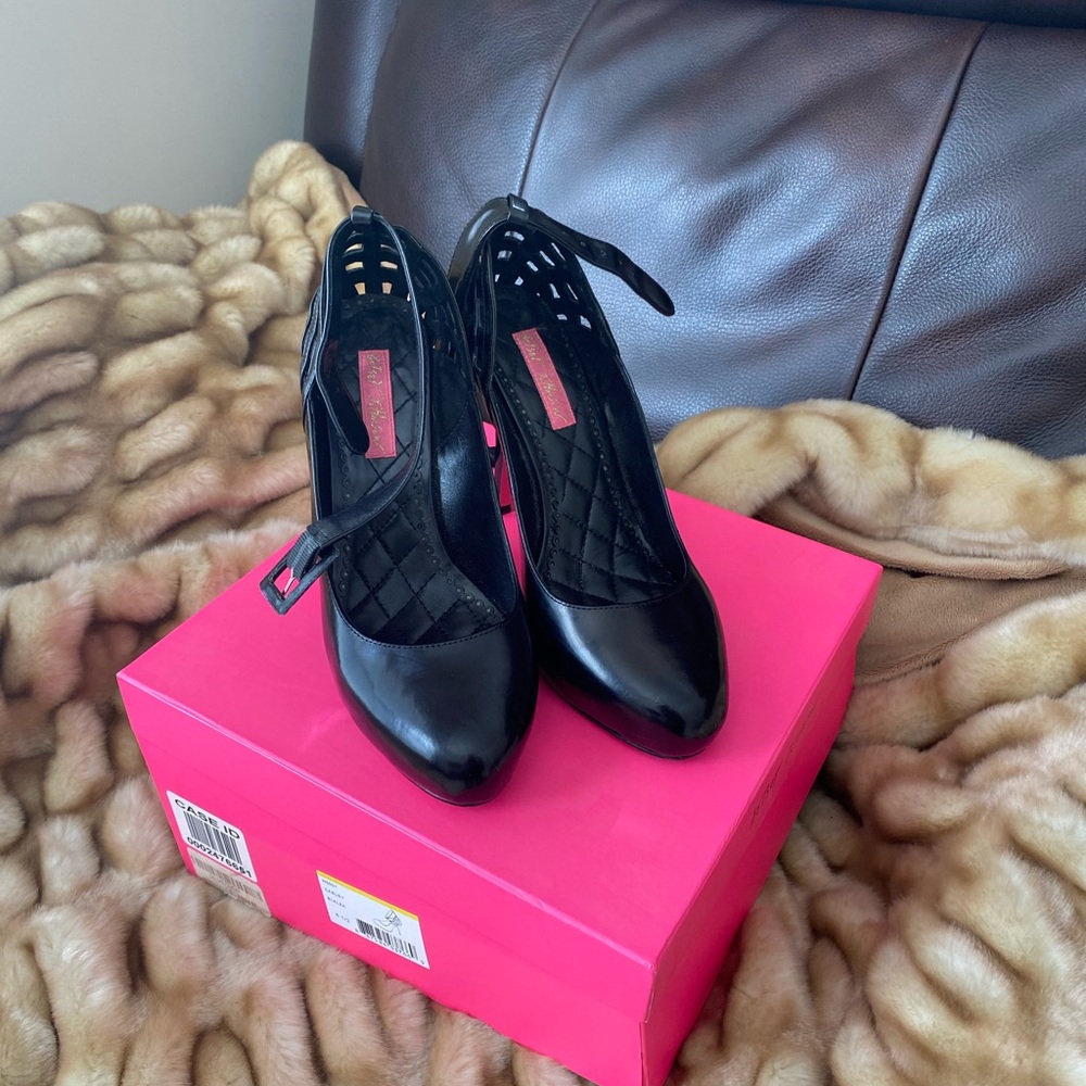Betsey Johnson Mary Jane Pump